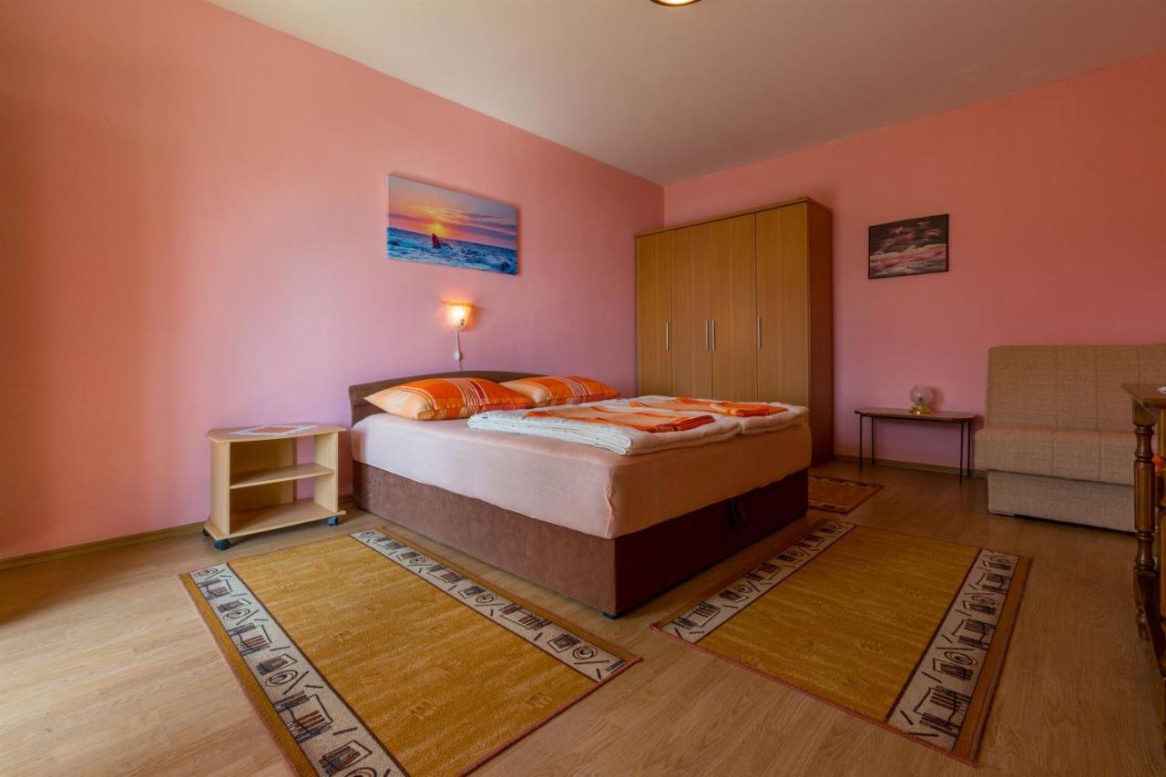 Apartments Dragica Драмаль Экстерьер фото